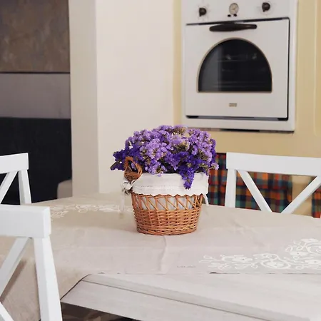 Casetta Di Irene بيت للعطل